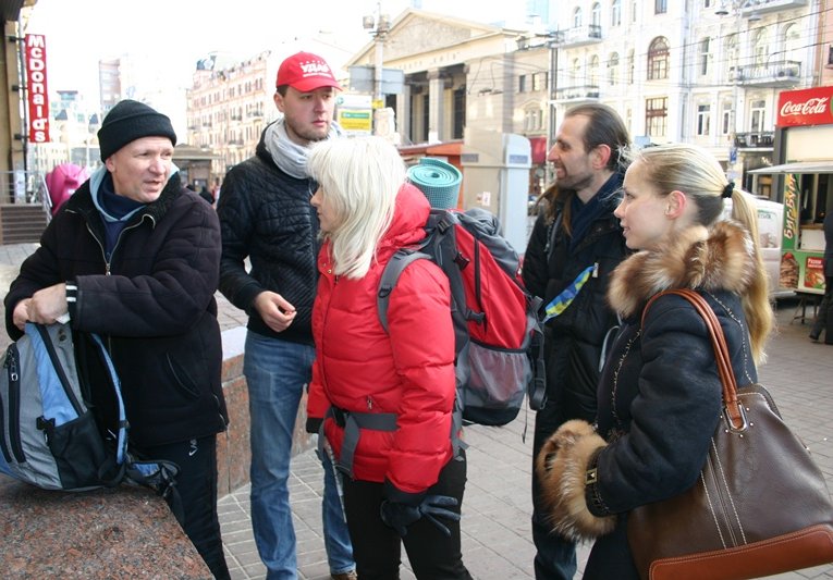 1 грудня 2013 р., Київ. Євген Котляр - другий праворуч