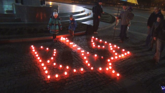 В Харкові на Покрову освятили пам`ятник УПА та виклали вогняний тризуб